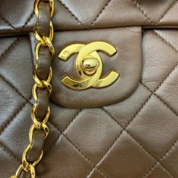 Chanel Double Flap (Medium Tall) - Picture 4 of 9